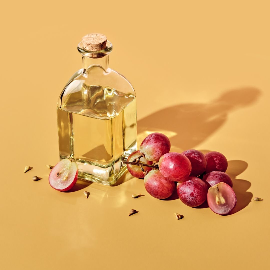 Grapeseed Oil for Skin: Benefits, Uses, and a DIY Recipe - The SkinScience Company